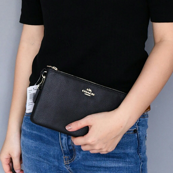 🍒COACH LARGE DOUBLE ZIP WRISTLET🍒 - Picture 8 of 8